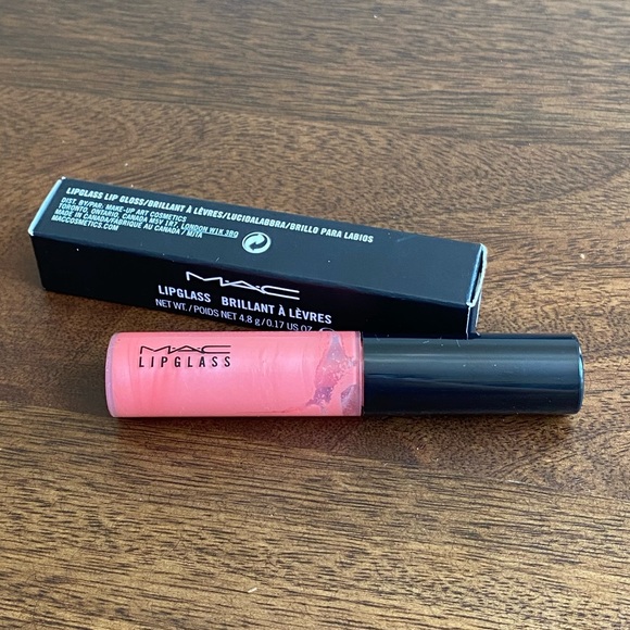 MAC Tour De Fabulous Lipglass - Picture 3 of 5